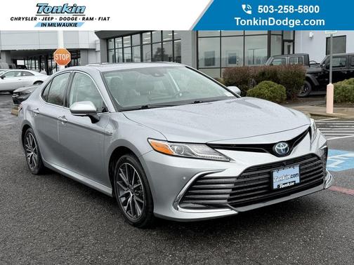 2021 Toyota Camry Hybrid XLE