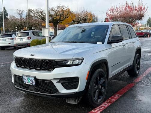 2023 Jeep Grand Cherokee Altitude