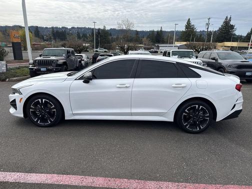 Glacial White Pearl 2024 Kia K5 GT-Line