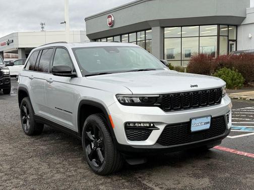 Silver Zynith 2025 Jeep Grand Cherokee Limited
