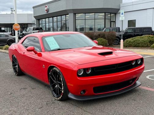 2016 Dodge Challenger R/T Scat Pack