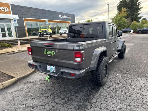 2021 Jeep Gladiator Sport