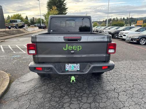 2021 Jeep Gladiator Sport