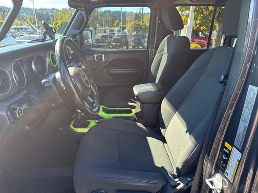2021 Jeep Gladiator Sport
