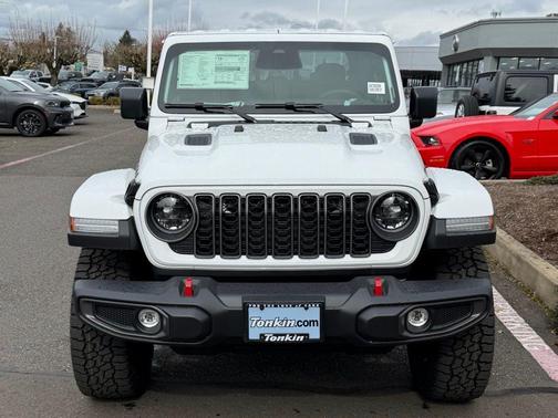 Bright White Clearcoat 2026 Jeep Gladiator Rubicon