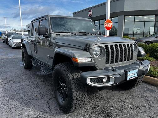 2021 Jeep Gladiator Sport