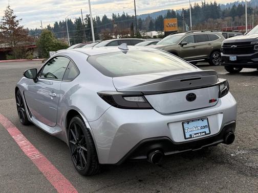 2024 Toyota GR86 Premium