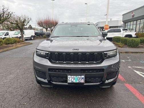 Metallic 2024 Jeep Grand Cherokee L Laredo