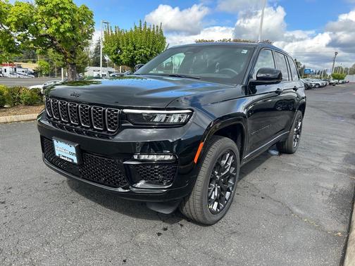 2025 Jeep Grand Cherokee Summit