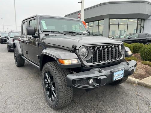 2025 Jeep Gladiator Sport