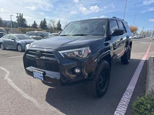 Midnight Black Metallic 2024 Toyota 4Runner SR5