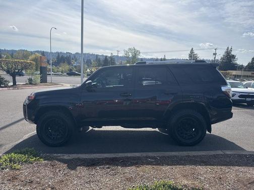 Midnight Black Metallic 2024 Toyota 4Runner SR5