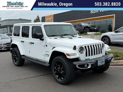 Bright White Clearcoat 2022 Jeep Wrangler Unlimited 4xe Sahara