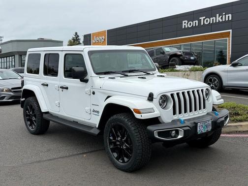 Bright White Clearcoat 2022 Jeep Wrangler Unlimited 4xe Sahara