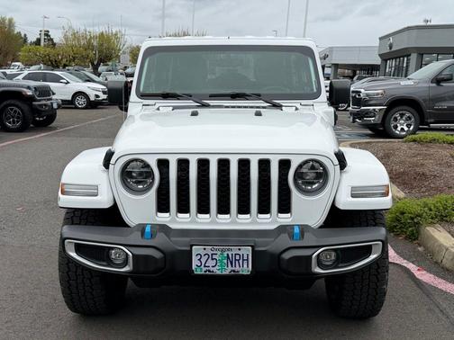 Bright White Clearcoat 2022 Jeep Wrangler Unlimited 4xe Sahara
