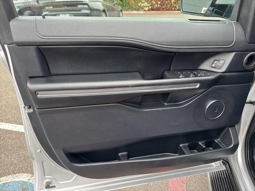Ingot Silver 2019 Ford Expedition XLT