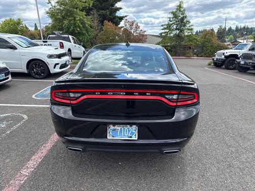 Pitch Black Clearcoat 2016 Dodge Charger SXT