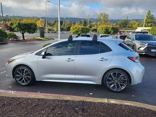 Classic Silver Metallic 2019 Toyota Corolla Hatchback XSE