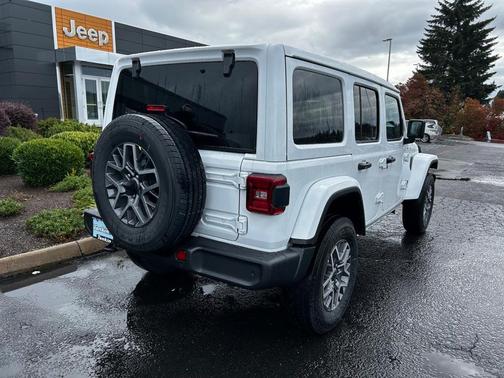 2025 Jeep Wrangler Sahara