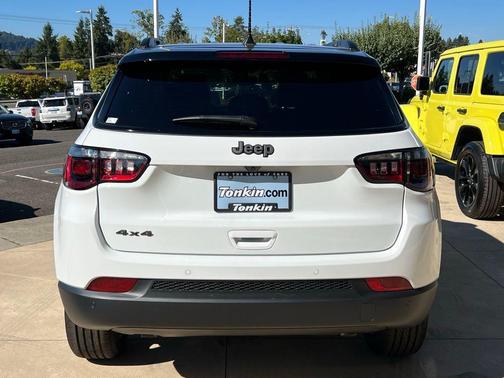 Bright White Clearcoat 2026 Jeep Compass Limited