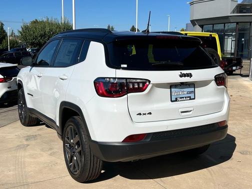 Bright White Clearcoat 2026 Jeep Compass Limited
