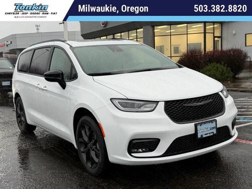 Bright White Clearcoat 2026 Chrysler Pacifica Limited