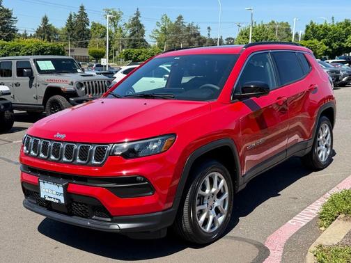 Redline Pearlcoat 2023 Jeep Compass Latitude Lux