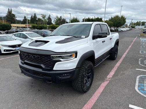 Bright White Clearcoat 2025 RAM 1500 RHO