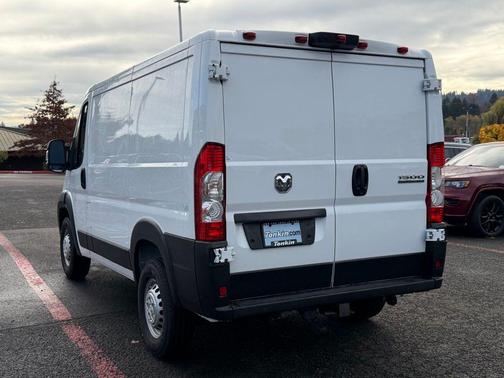 Bright White Clearcoat 2026 RAM ProMaster 1500 Low Roof