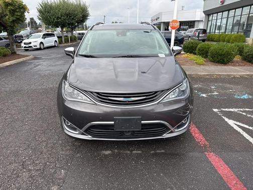 2017 Chrysler Pacifica Hybrid Platinum