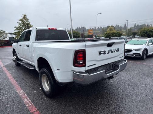 Bright White Clearcoat 2026 RAM 3500 Big Horn