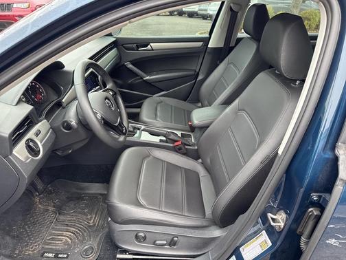 2022 Volkswagen Passat 2.0T SE