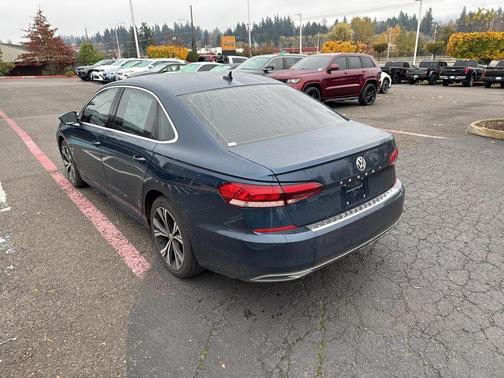 2022 Volkswagen Passat 2.0T SE