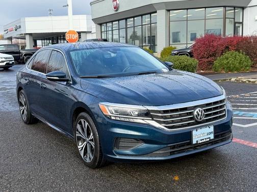 2022 Volkswagen Passat 2.0T SE