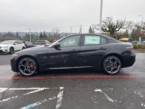 2026 Alfa Romeo Giulia Base