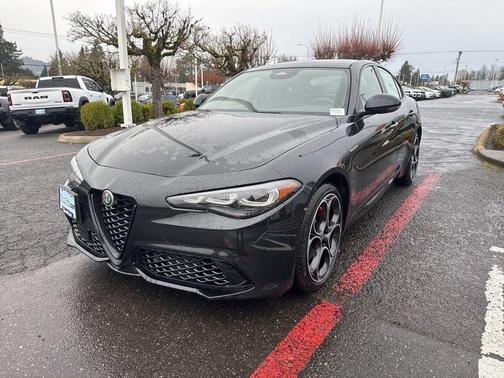 2026 Alfa Romeo Giulia Base