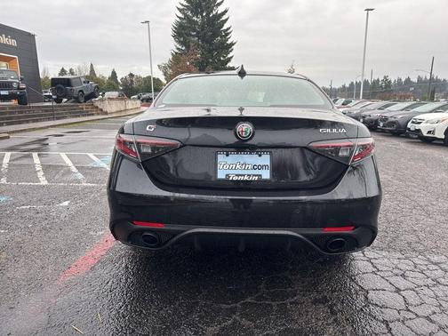 2026 Alfa Romeo Giulia Base