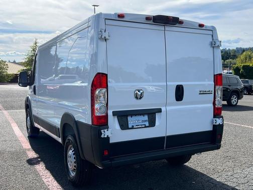 Bright White Clearcoat 2026 RAM ProMaster 1500 Low Roof
