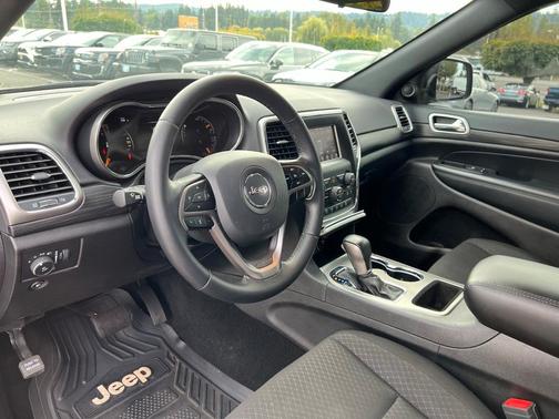 2021 Jeep Grand Cherokee Laredo E