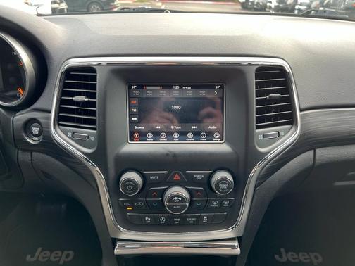 2021 Jeep Grand Cherokee Laredo E