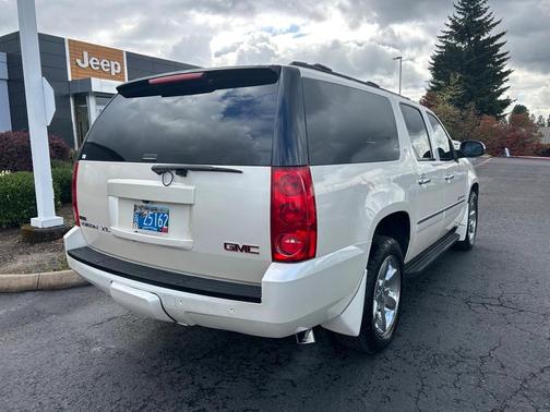 2012 GMC Yukon XL 1500 SLT