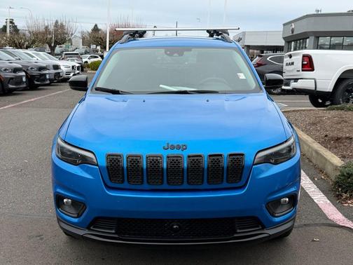 Hydro Blue Pearlcoat 2023 Jeep Cherokee Altitude Lux