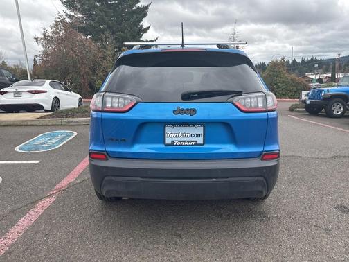 2023 Jeep Cherokee Altitude Lux