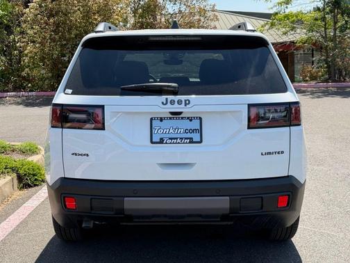 Bright White Clearcoat 2026 Jeep Cherokee LAREDO/LIMITED