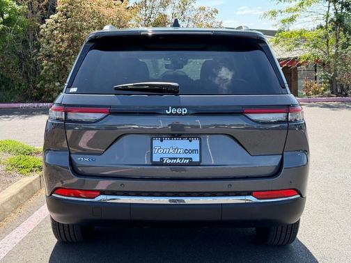 Metallic 2022 Jeep Grand Cherokee 4xe Base