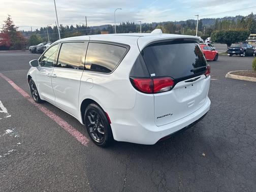 2019 Chrysler Pacifica Touring Plus