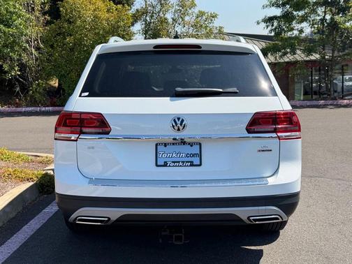Pure White 2019 Volkswagen Atlas 3.6L SE w/Technology