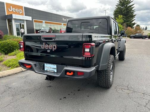 2025 Jeep Gladiator Mojave