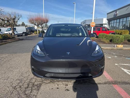 2025 Tesla Model Y Performance