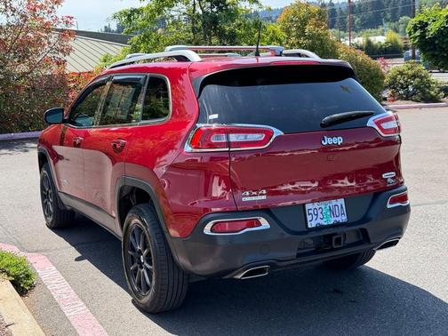 Deep Cherry Red Crystal Pearlcoat 2017 Jeep Cherokee Latitude